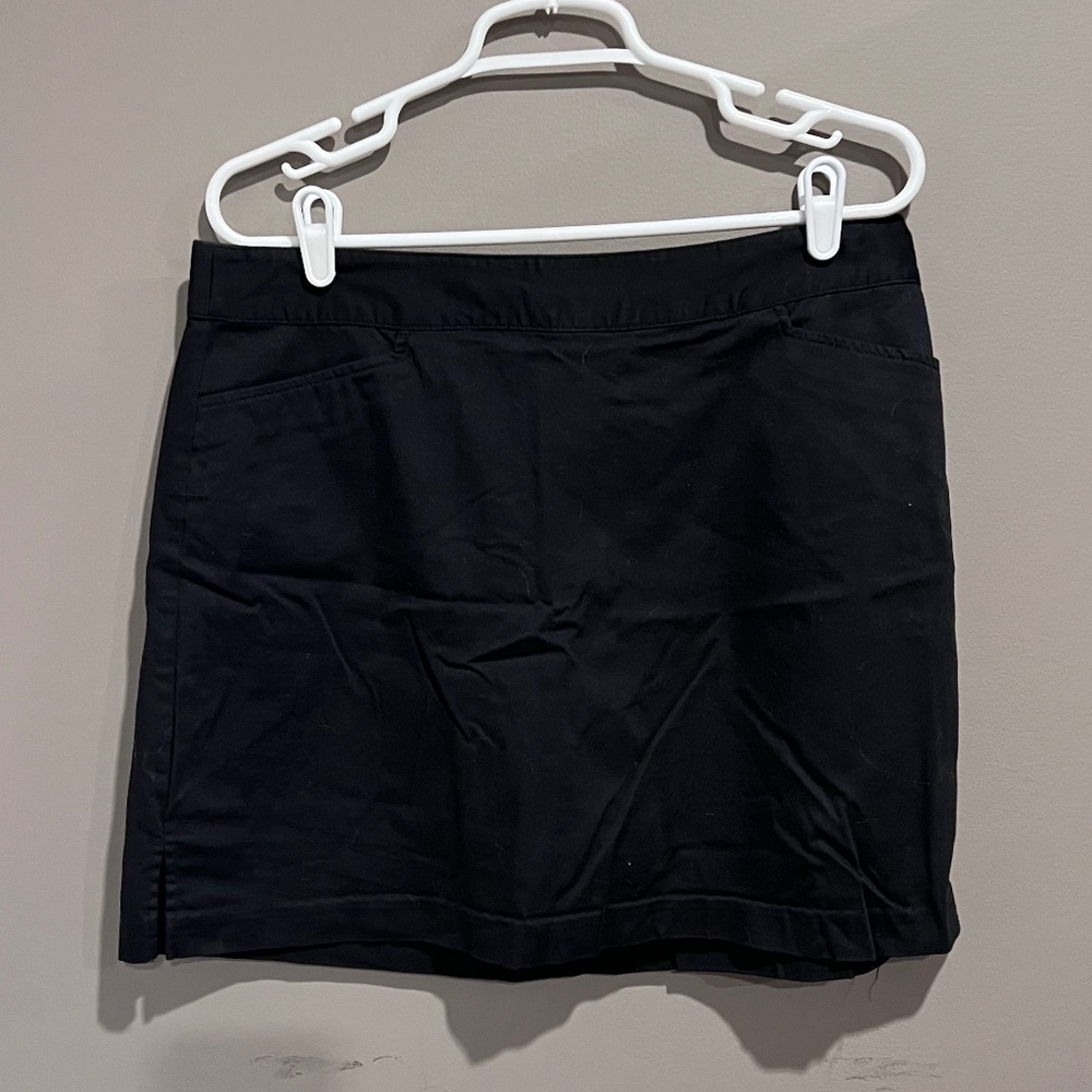 Lady Hagan Black Skort